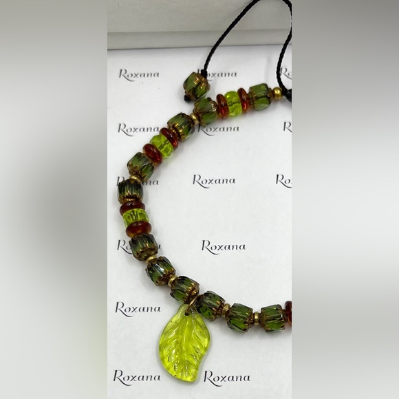 Green and Gold Cathedral Beads - spacer crystal beads - adjustable cord bracelet - Picture 2 of 2